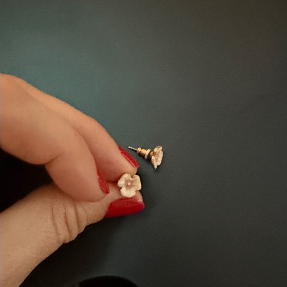 Elegant Floral Stud Earrings